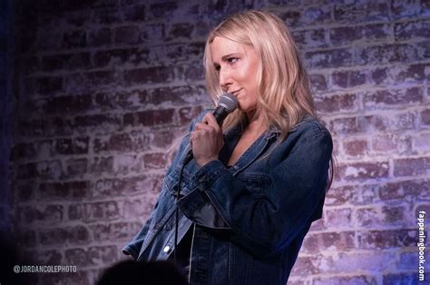 Nikki Glaser Nude (7 Photos) 